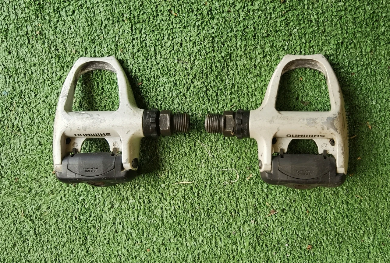 1. Pedale rapide cursiera Shimano SPD