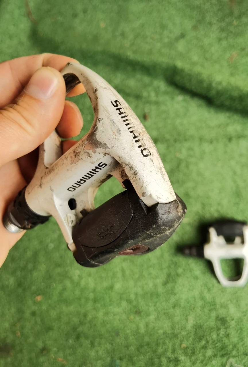 3. Pedale rapide cursiera Shimano SPD