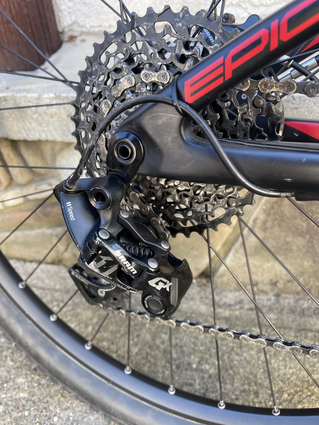 1. Specialized epic carbon L