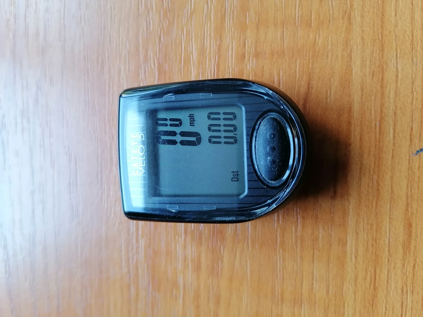 3. Pachet ciclocomputere Cateye Velo5 si Velo8, acelasi suport