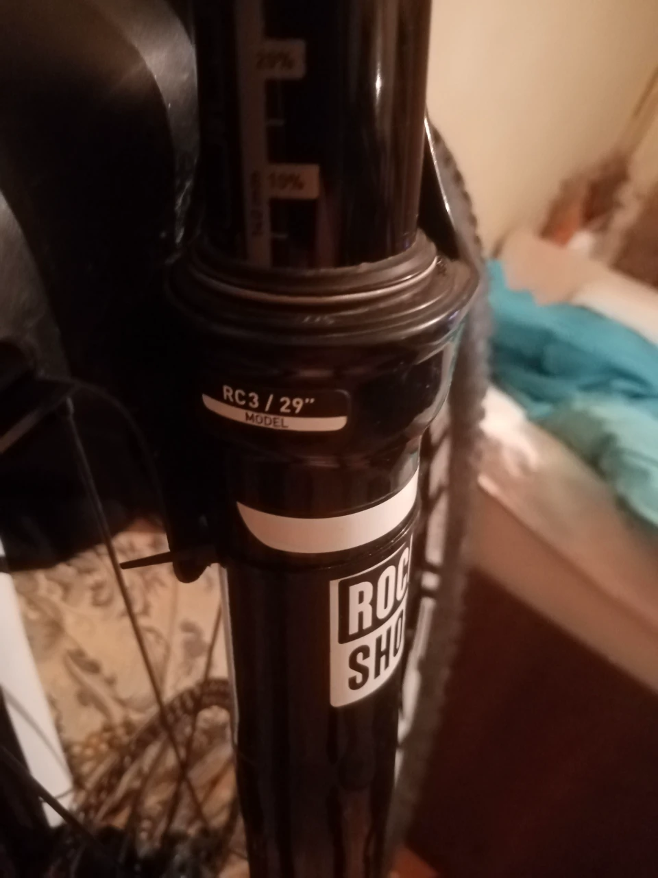 2. Furca rockshox revelation