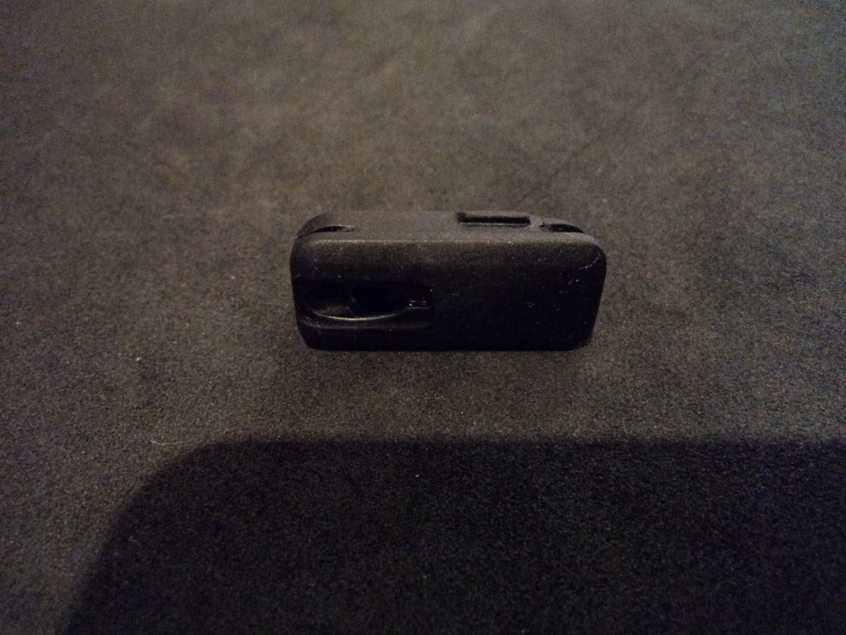 1. Capac cadru carbon