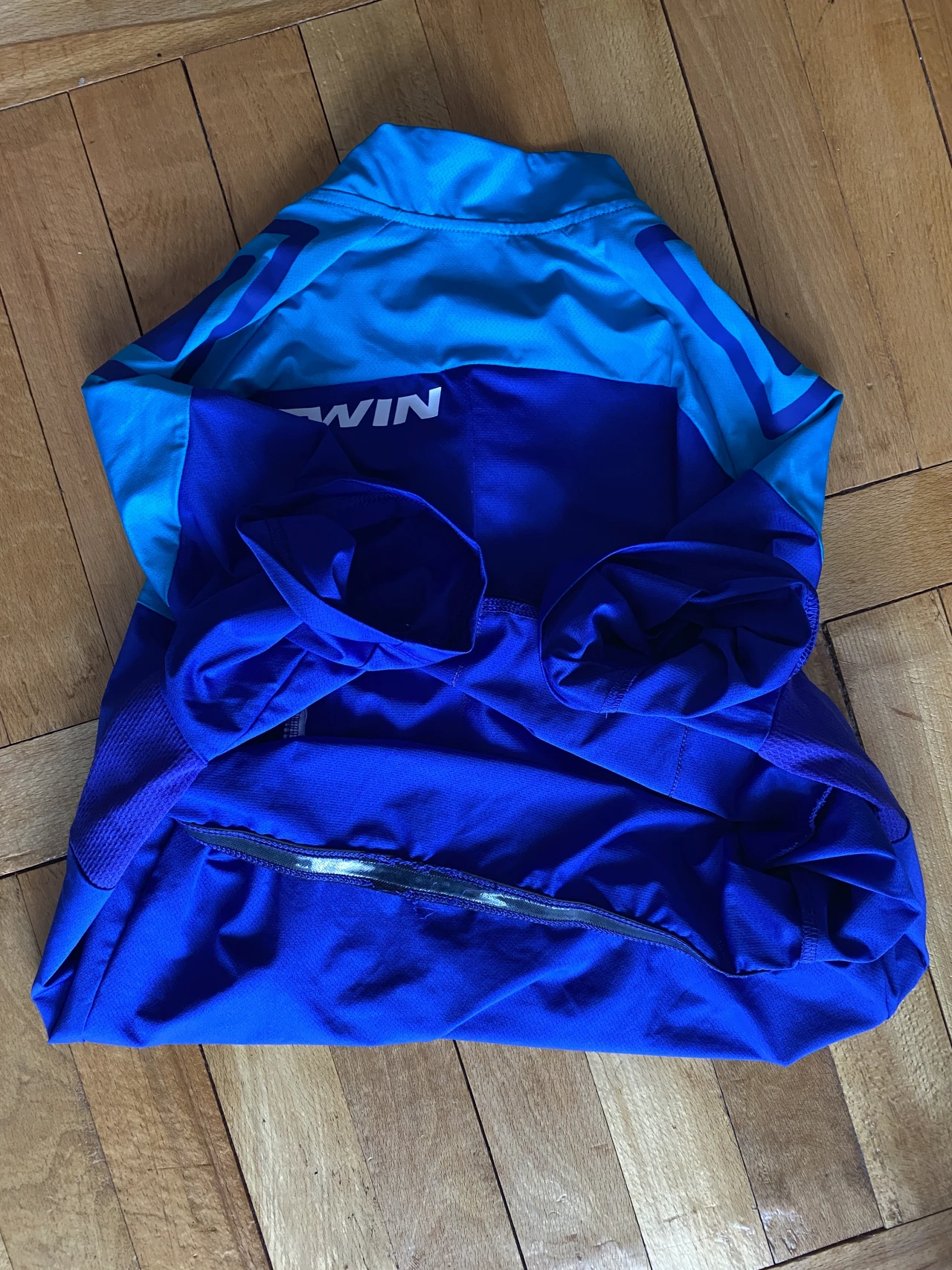 1. Tricou Btwin L