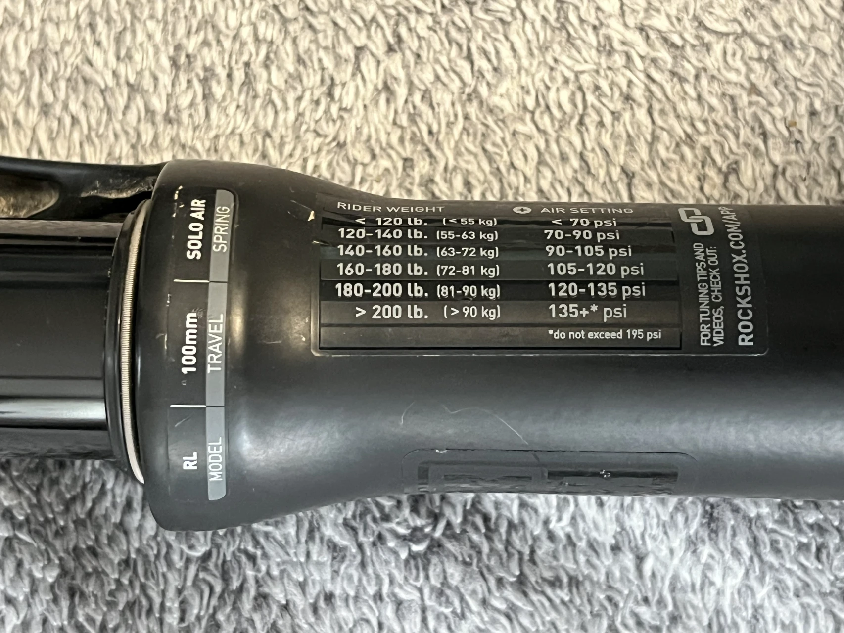 1. RockShox SID 29 RL 100mm + maneta blocaj inclusa