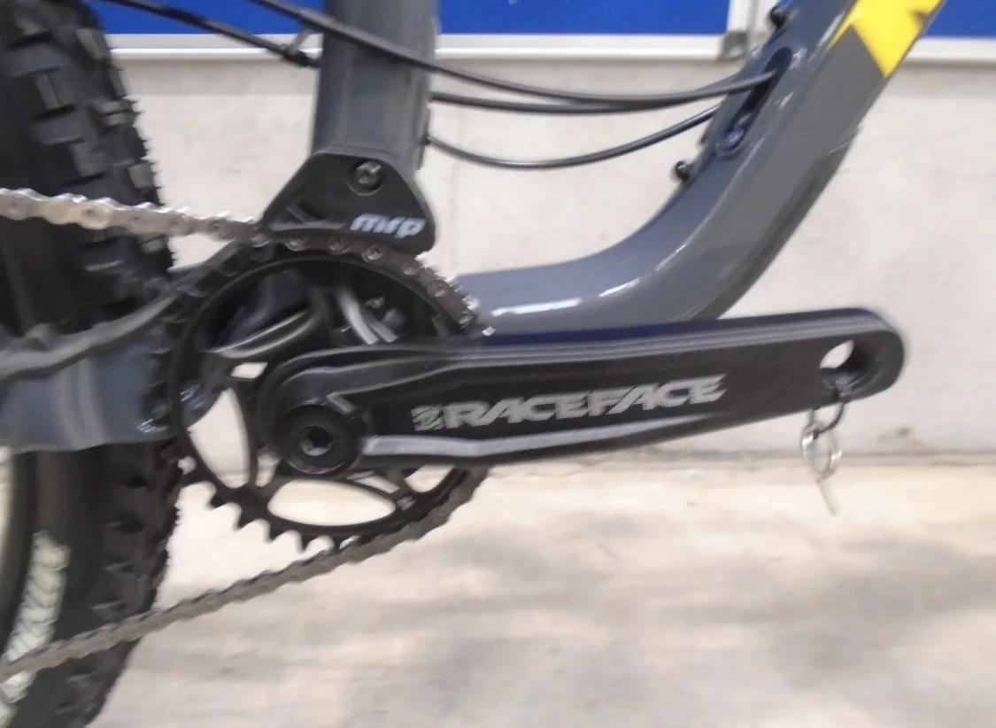 3. Bicicleta MTB Nukeproof Mega 290 L