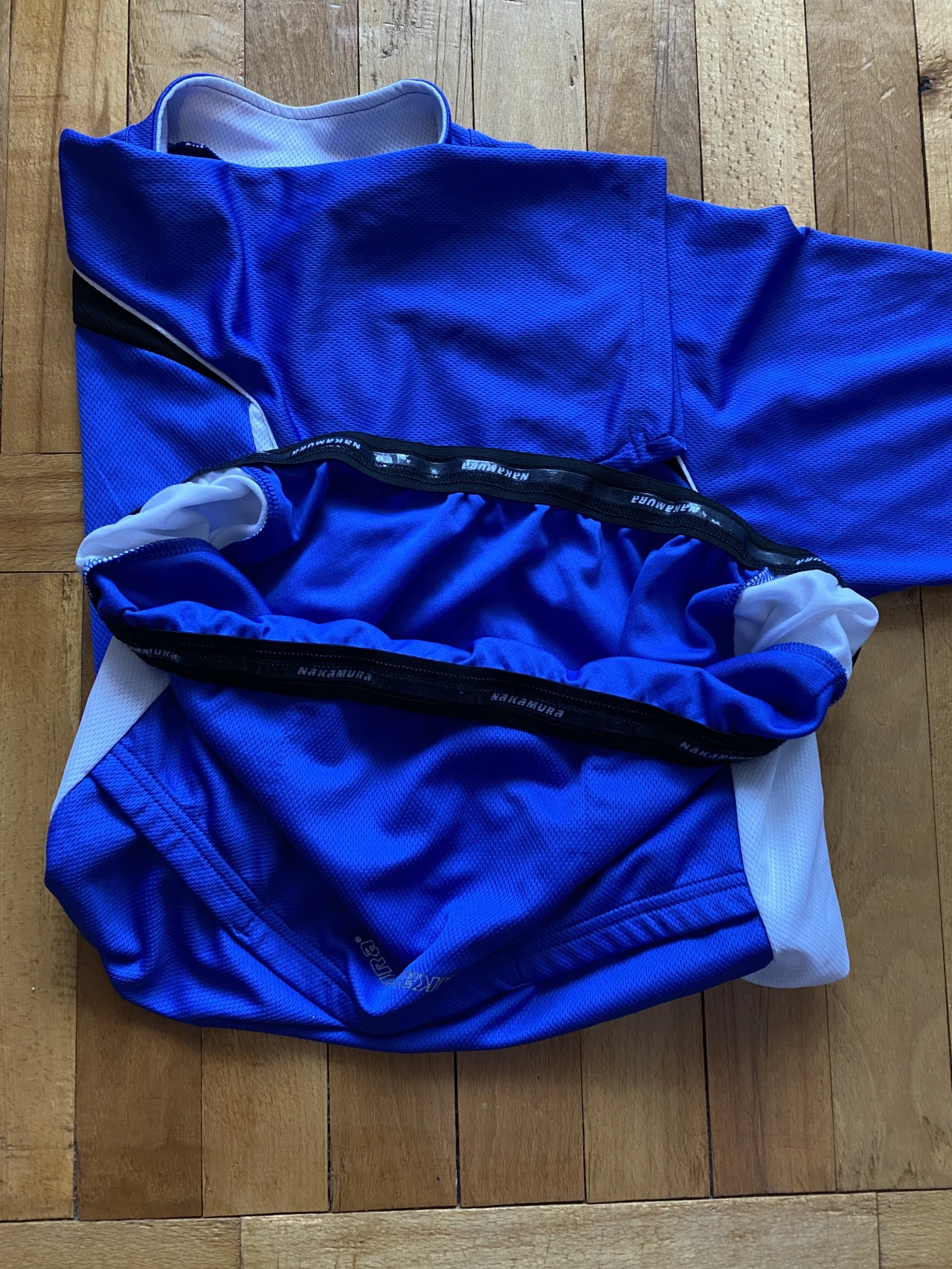 1. Tricou Nakamura L