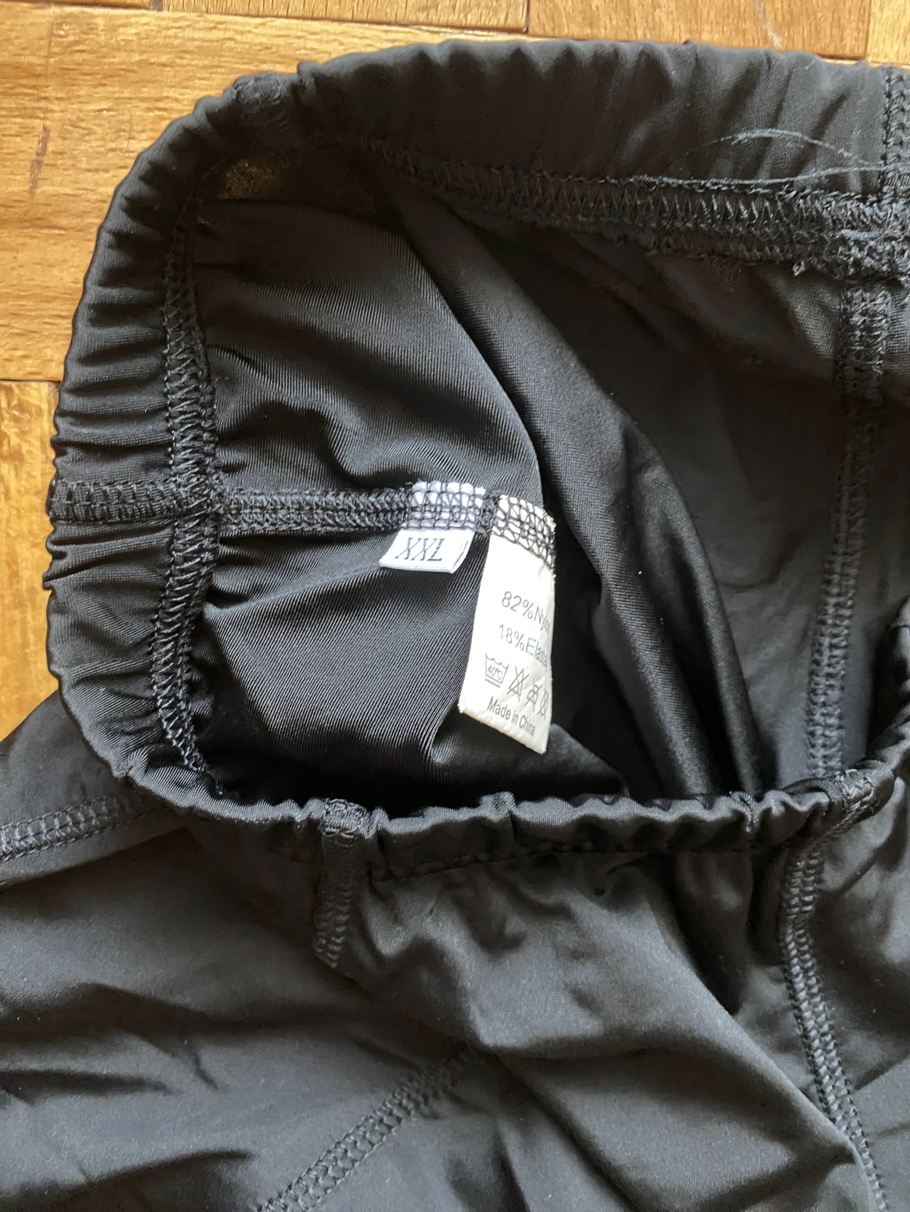 1. Pantaloni negri XXL