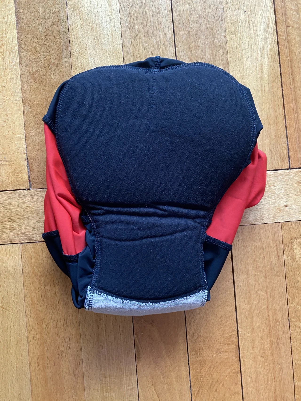 1. Pantaloni BTwin M
