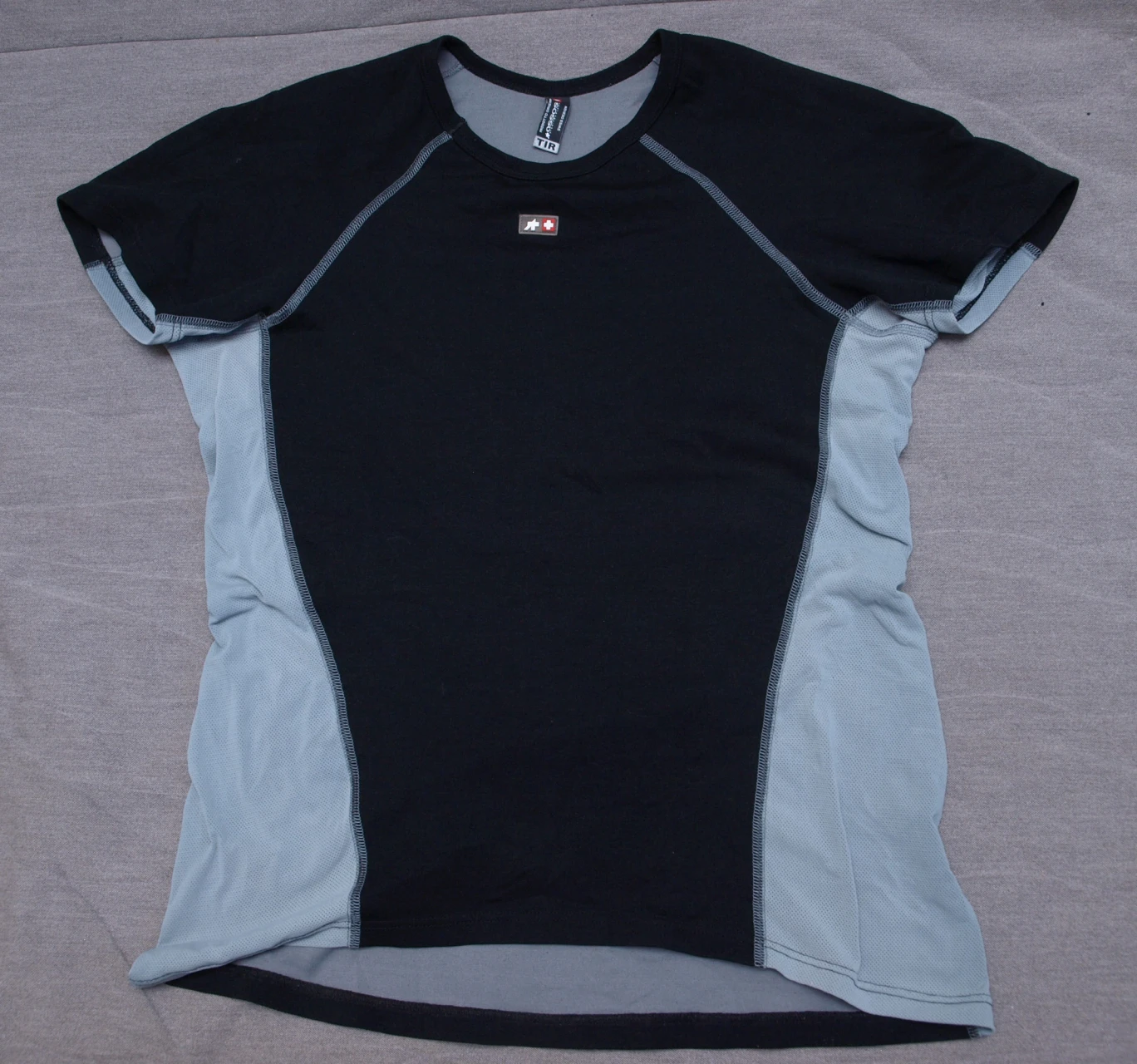 1. Tricou Assos base layer XL (TIR)