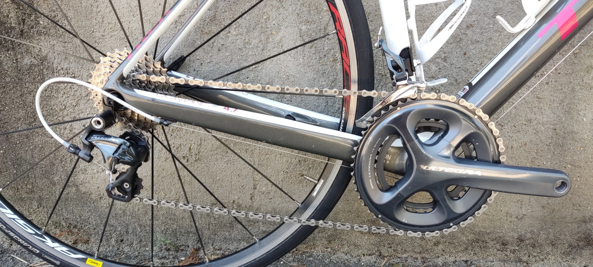 4. Trek Domane 4.7 WSD Womens