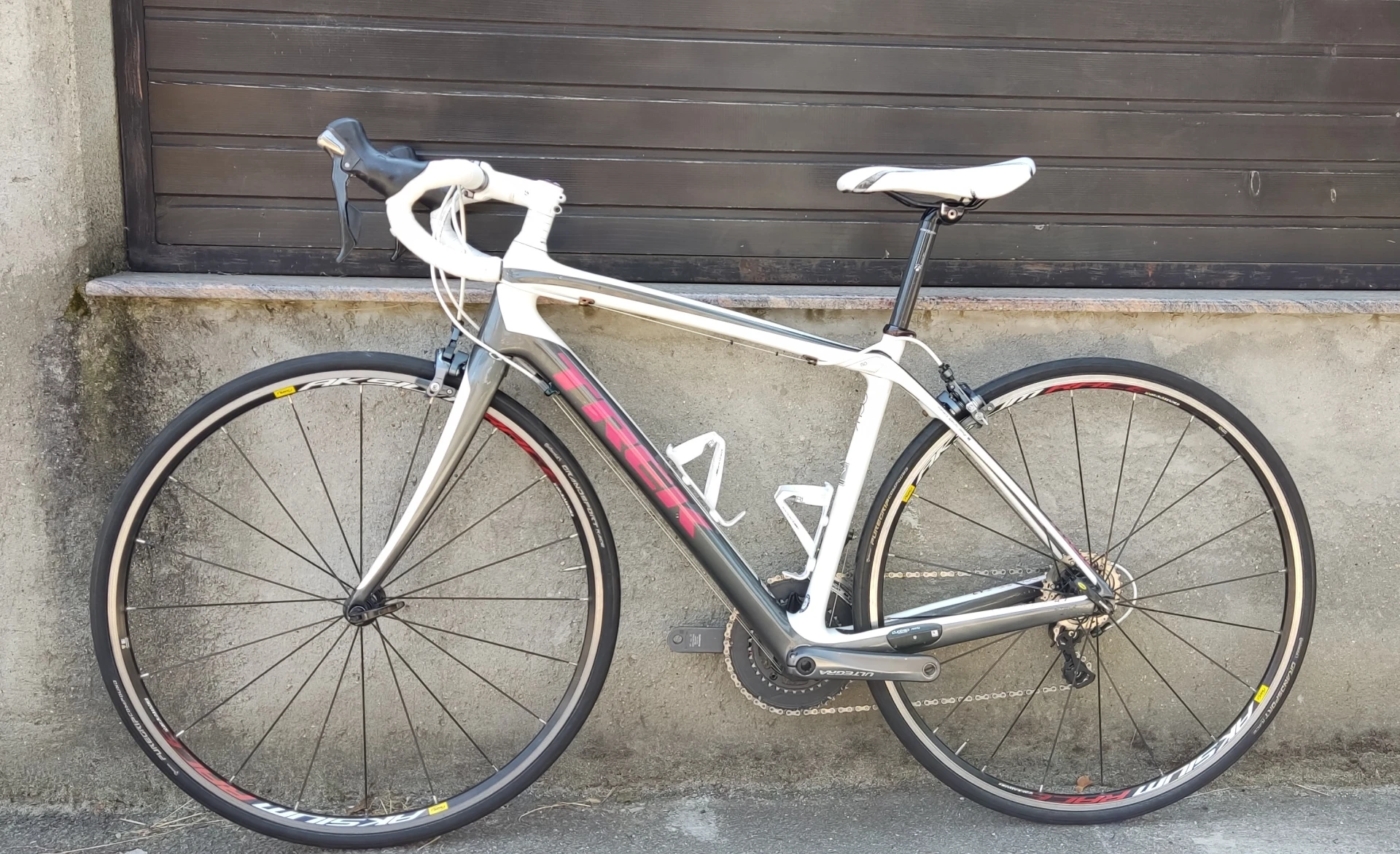 3. Trek Domane 4.7 WSD Womens