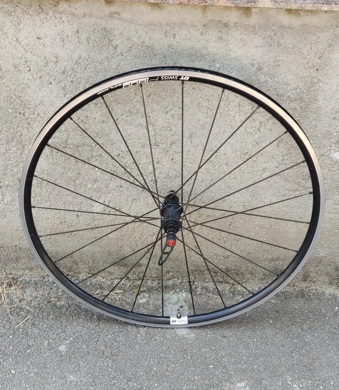 3. DT Swiss P 1800 SPLINE 23