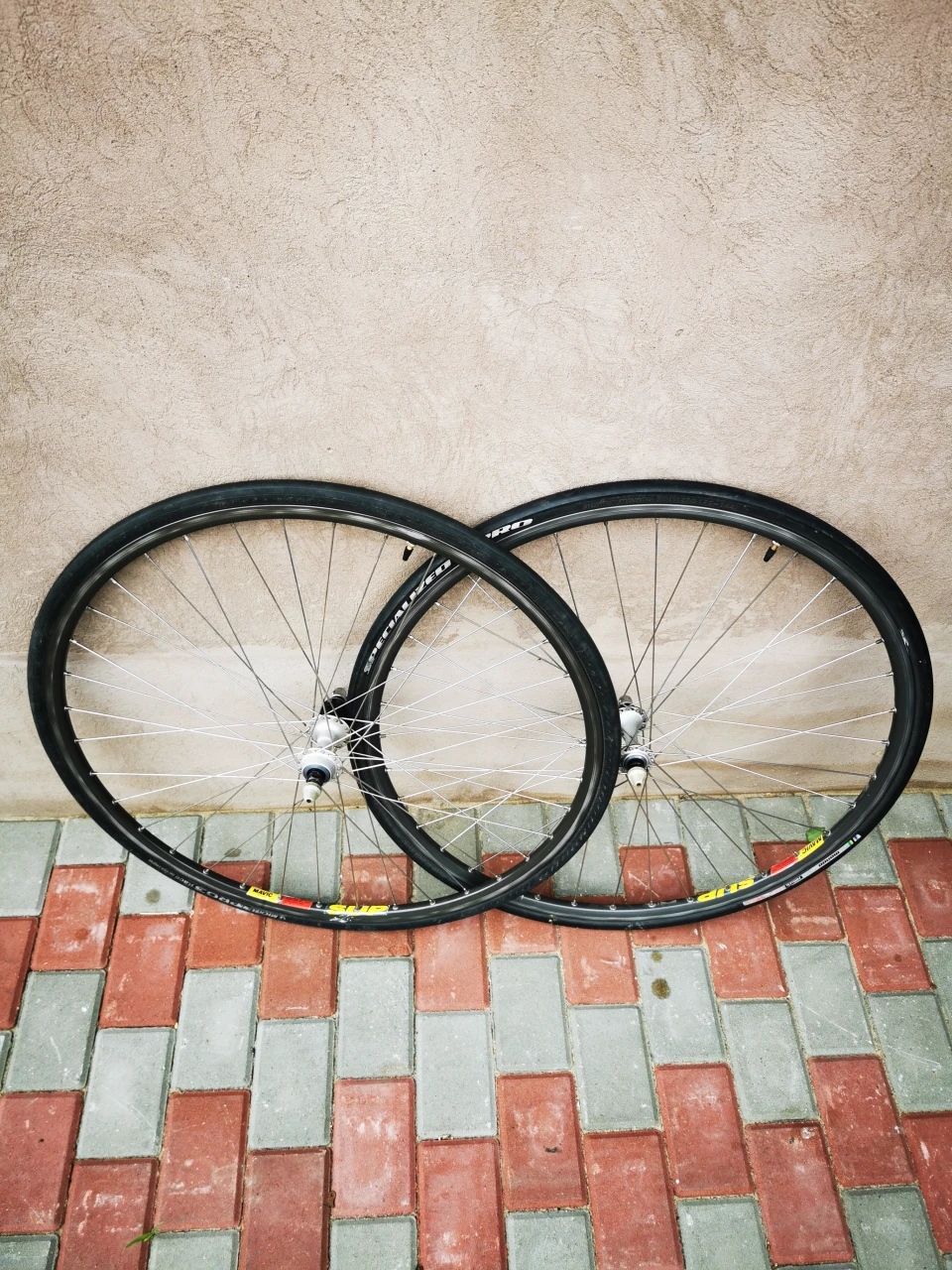 1. Roti cursiera mavic sup cu shimsno