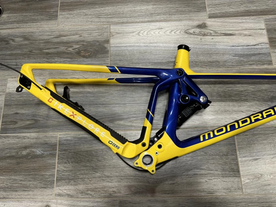1. Mondraker Superfoxy