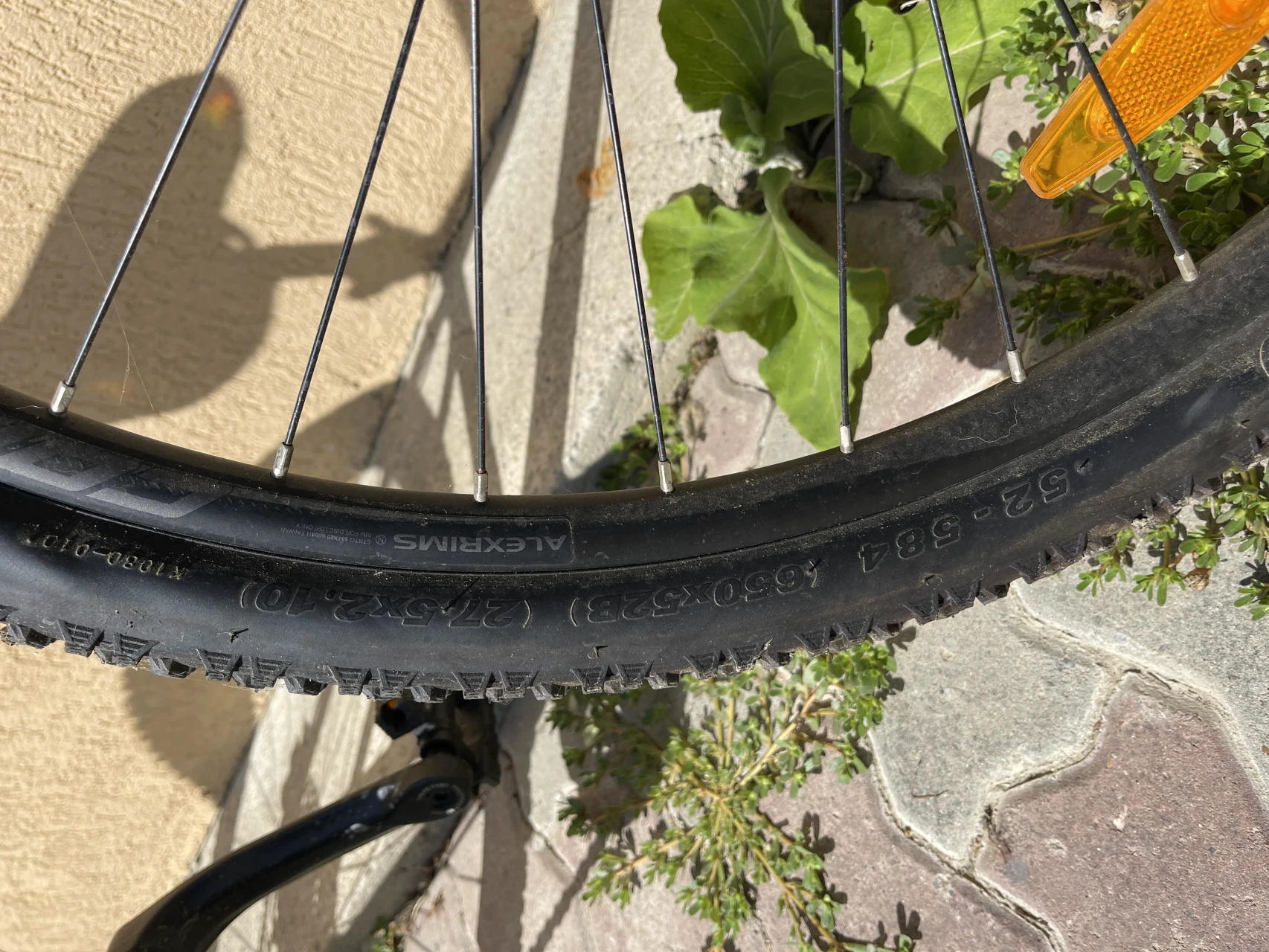 1. Vând Bicicleta Merida 27.5