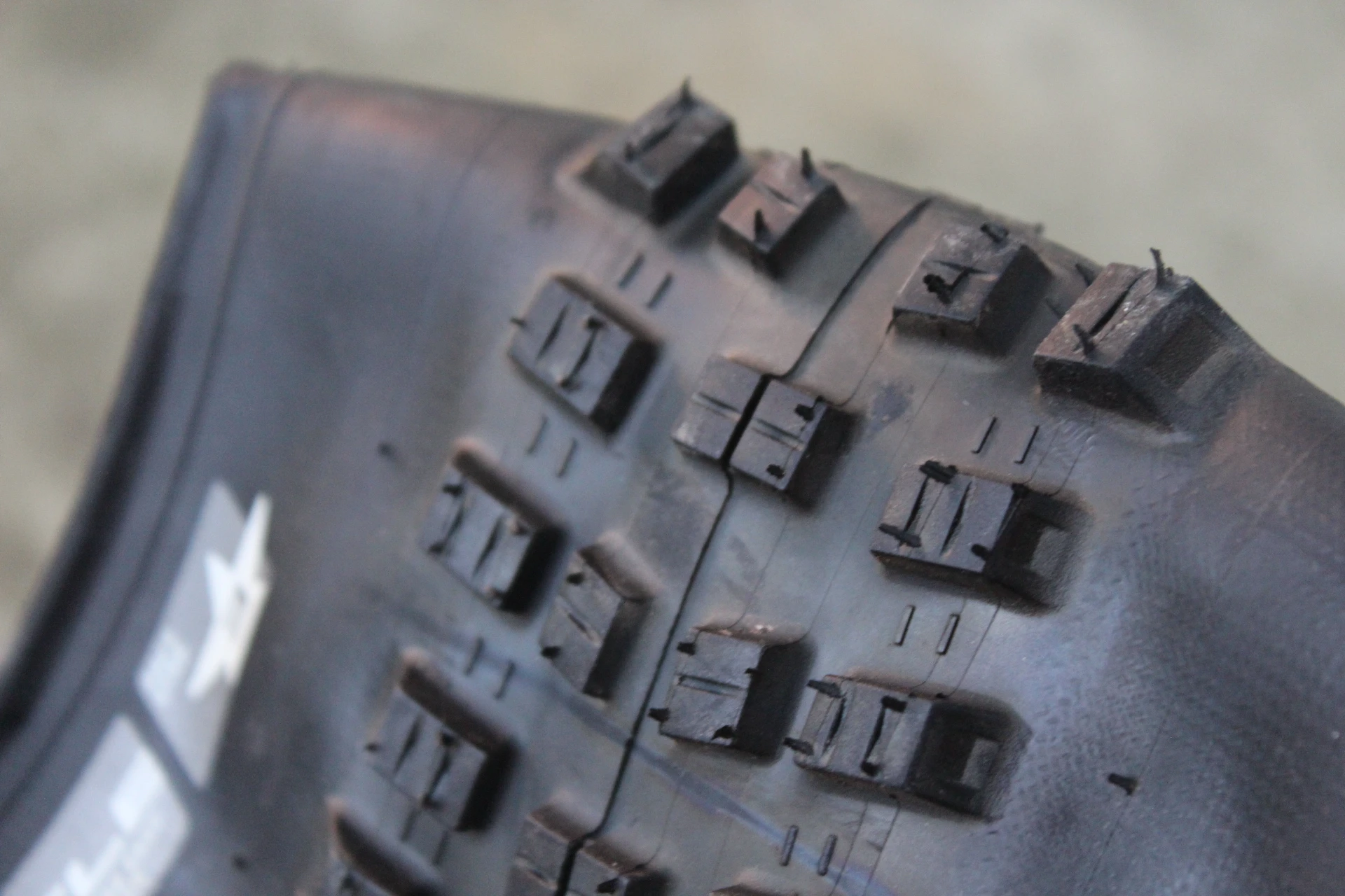 1. Schwalbe Nobby Nic Evi Addix PaceStar E-25 TLR 26x2.35 - pliabil