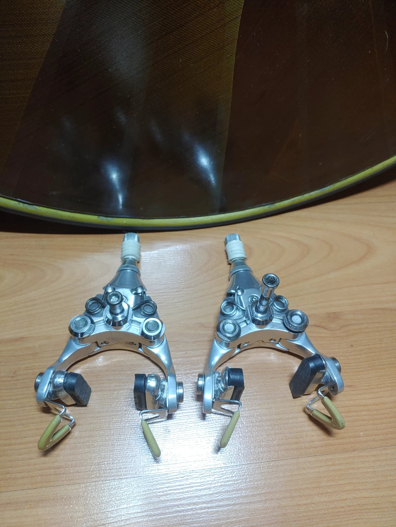 1. Vand frane Campagnolo Delta Croce d'aune