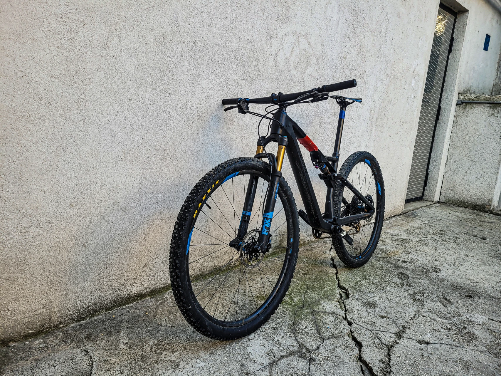 1. Cube ams 100 slt 2019