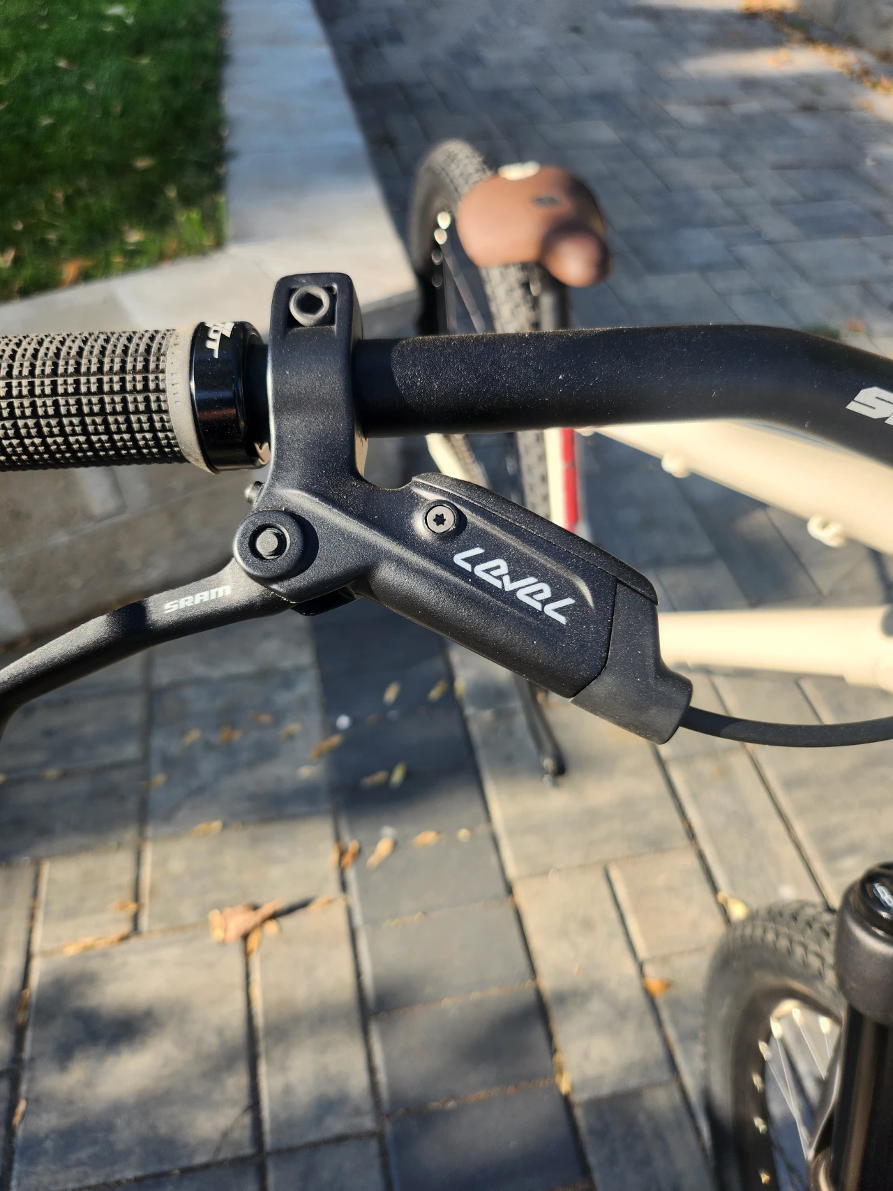 9. BICICLETA STREET-DIRT PIVOT CYCLES POINT SECOND HAND 2023