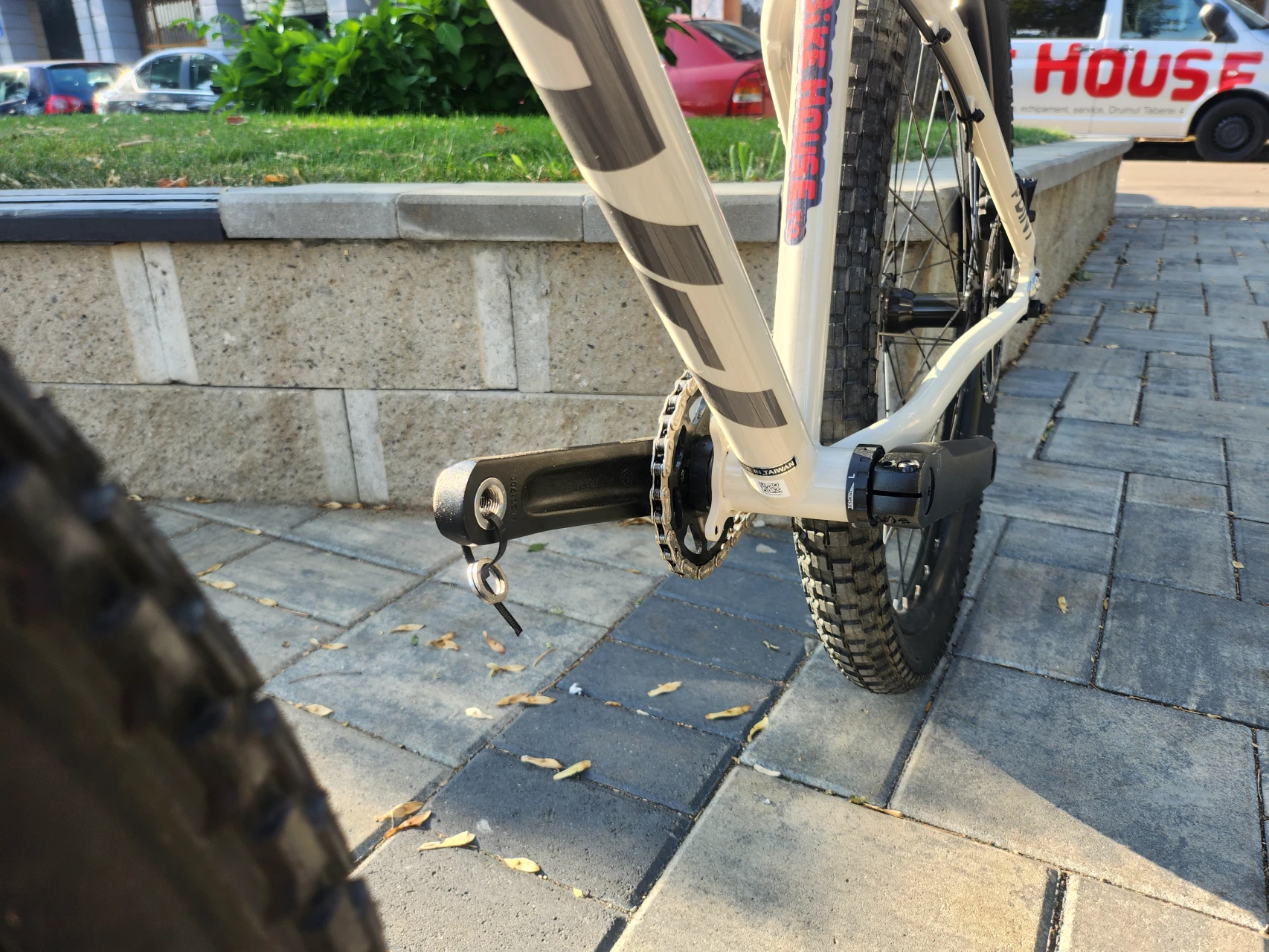 4. BICICLETA STREET-DIRT PIVOT CYCLES POINT SECOND HAND 2023