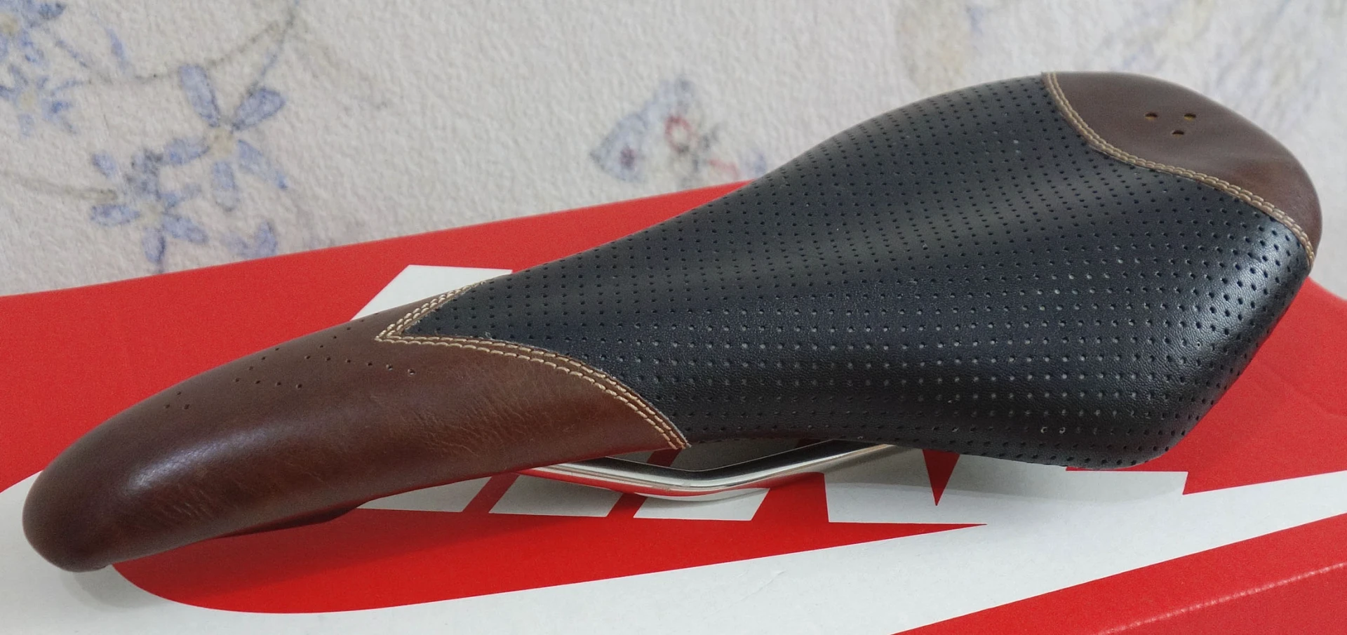1. Vand sea Velo sine titan retapitata piele unicat