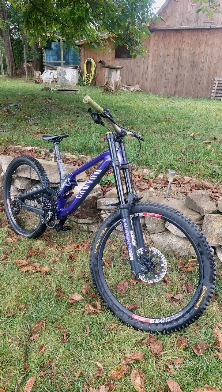 1. Canyon sender Al 6.0 2021