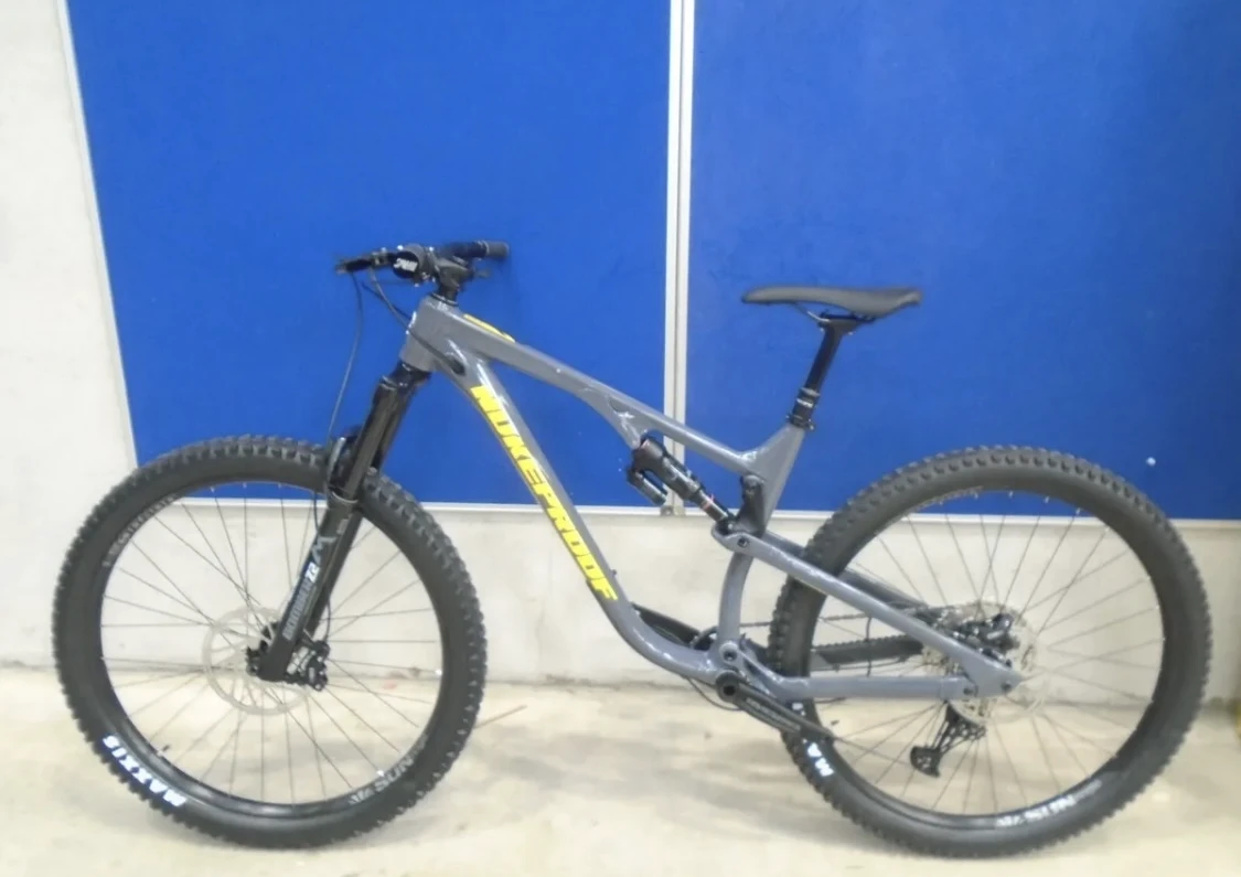 7. MTB Nukeproof Reactor 290 2022