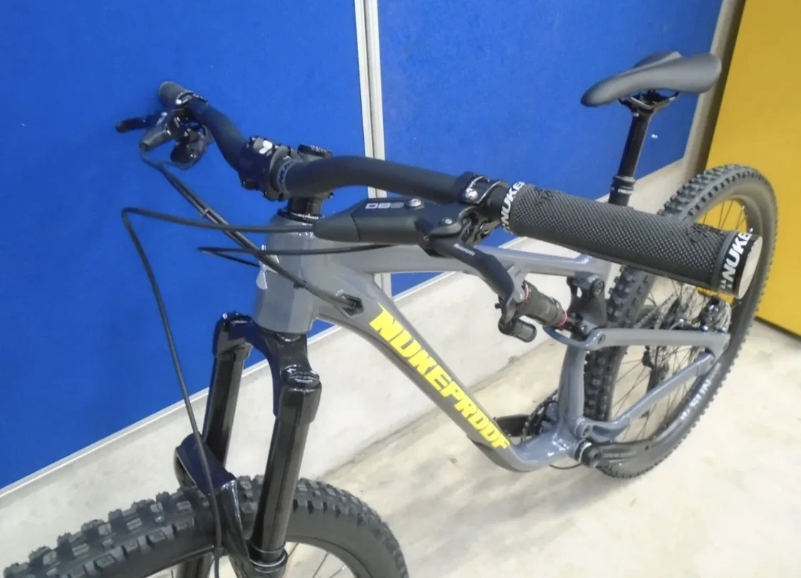 4. MTB Nukeproof Reactor 290 2022
