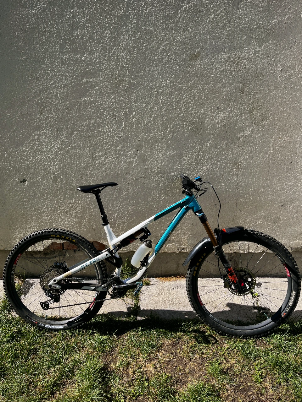 1. Commencal META AM 29 Signature