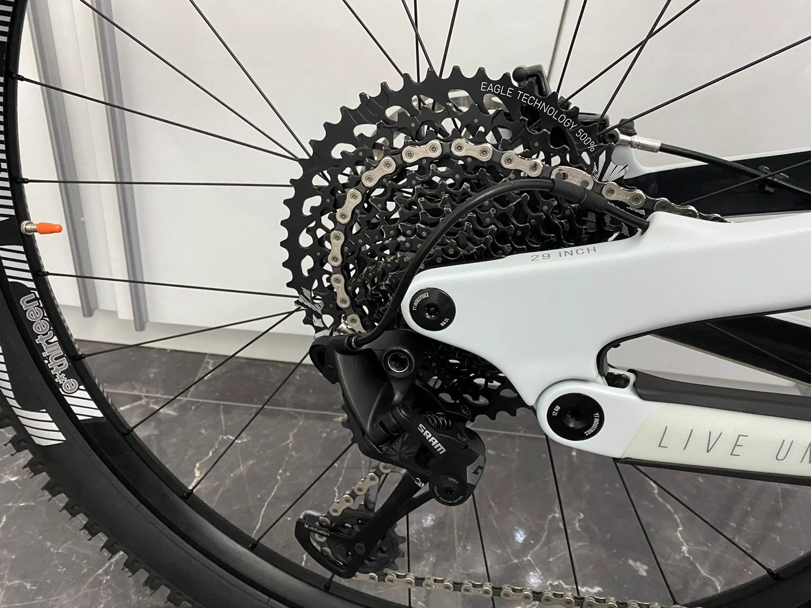 1. YT industries yt jeffsy cf pro