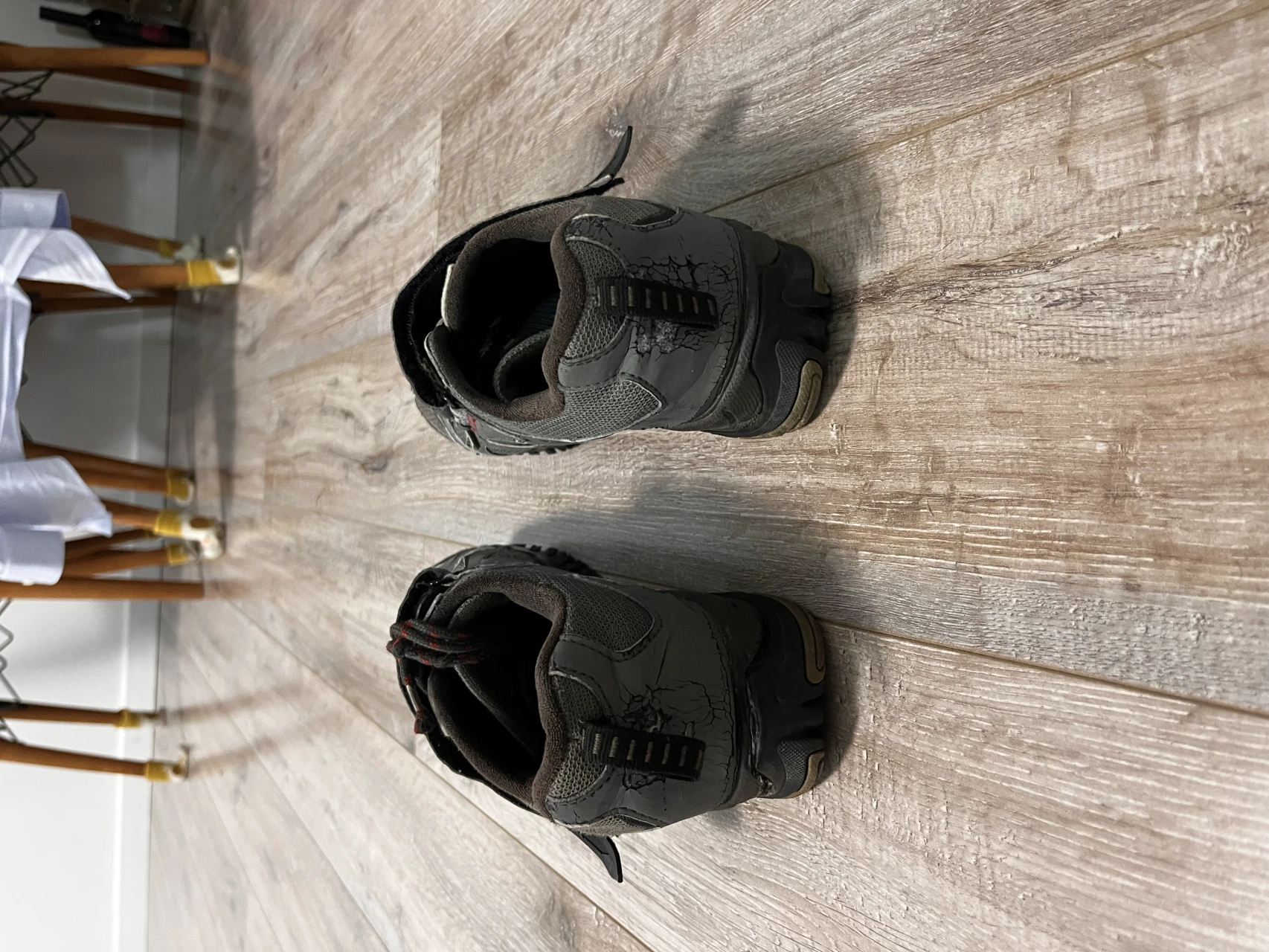 1. Pantofi SHIMANO SPD (Marime 44)