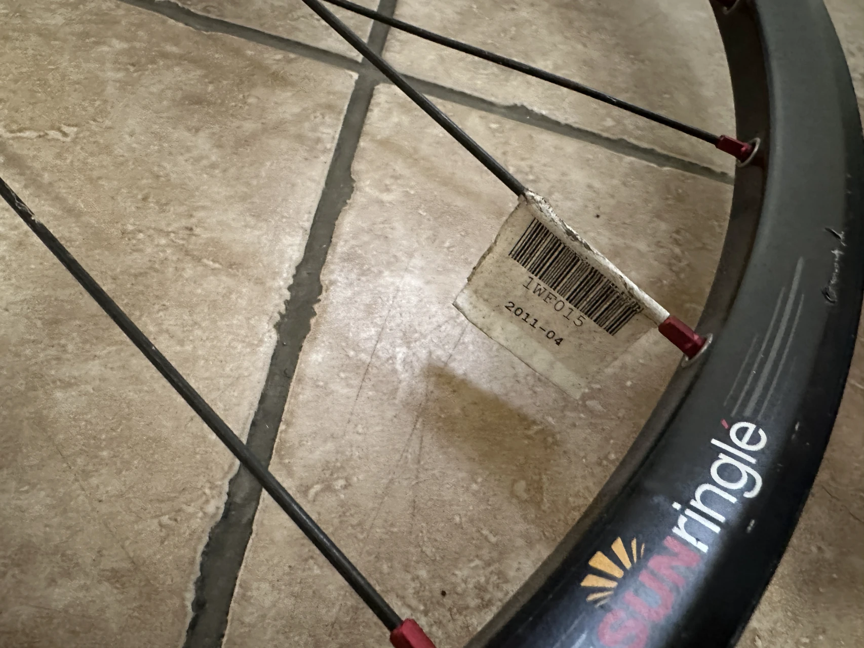 6. Roata 2011 Sun Ringle Black Flag Expert + janta 26"