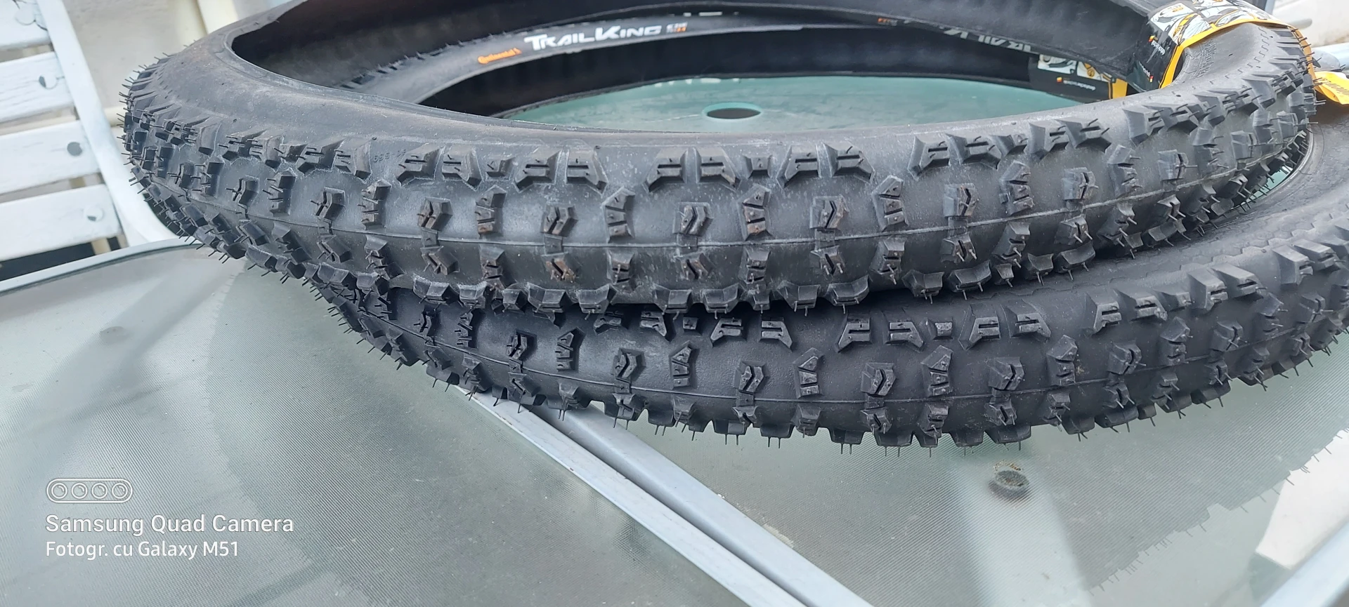 1. 2 cauciucuri Continental trail king 26 2.4 noi