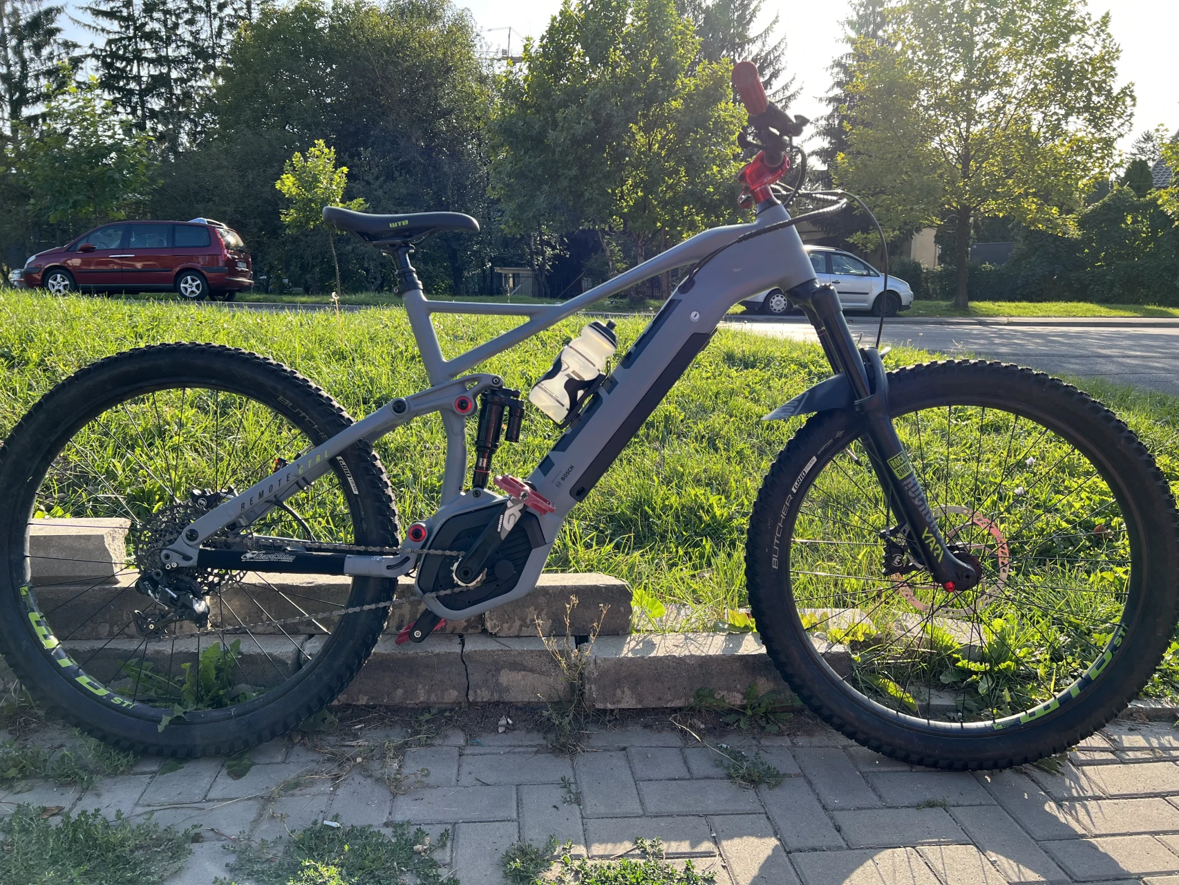 1. Bicicletă Kona e-Bike Remote CTRL 27.5" - 2020