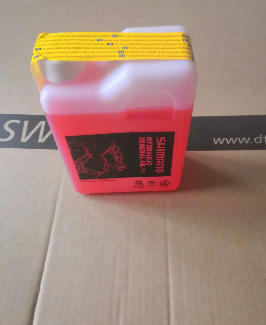 1. Ulei mineral shimano 1L