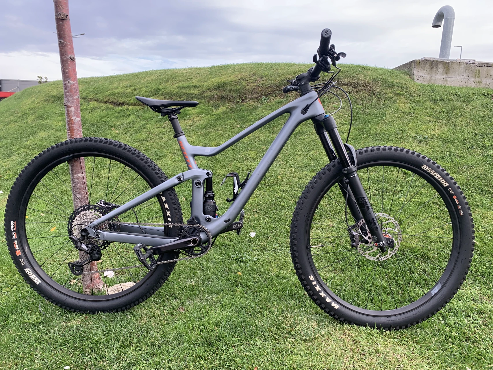 1. Scott Genius Carbon 29”