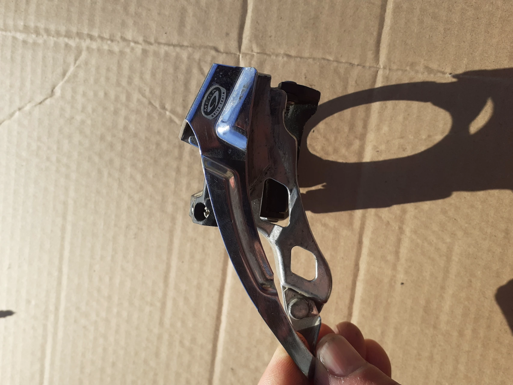 1. Shimbator shimano FD-M770