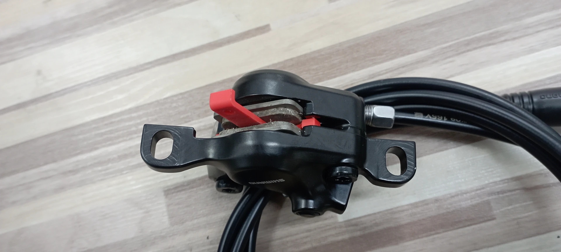 1. Frane disc hidraulice Shimano