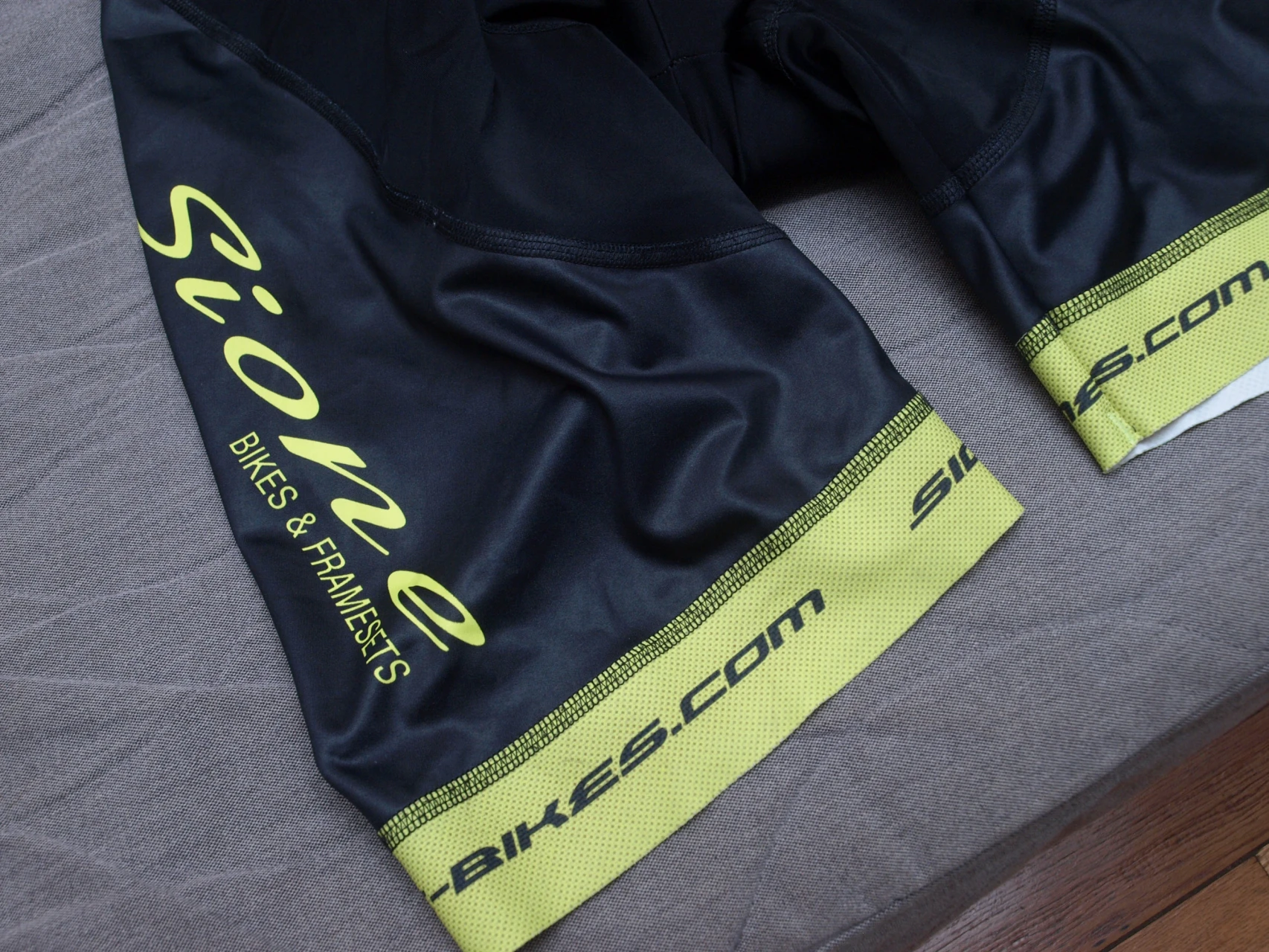 1. Pantaloni scurti Kalas aero L (4)