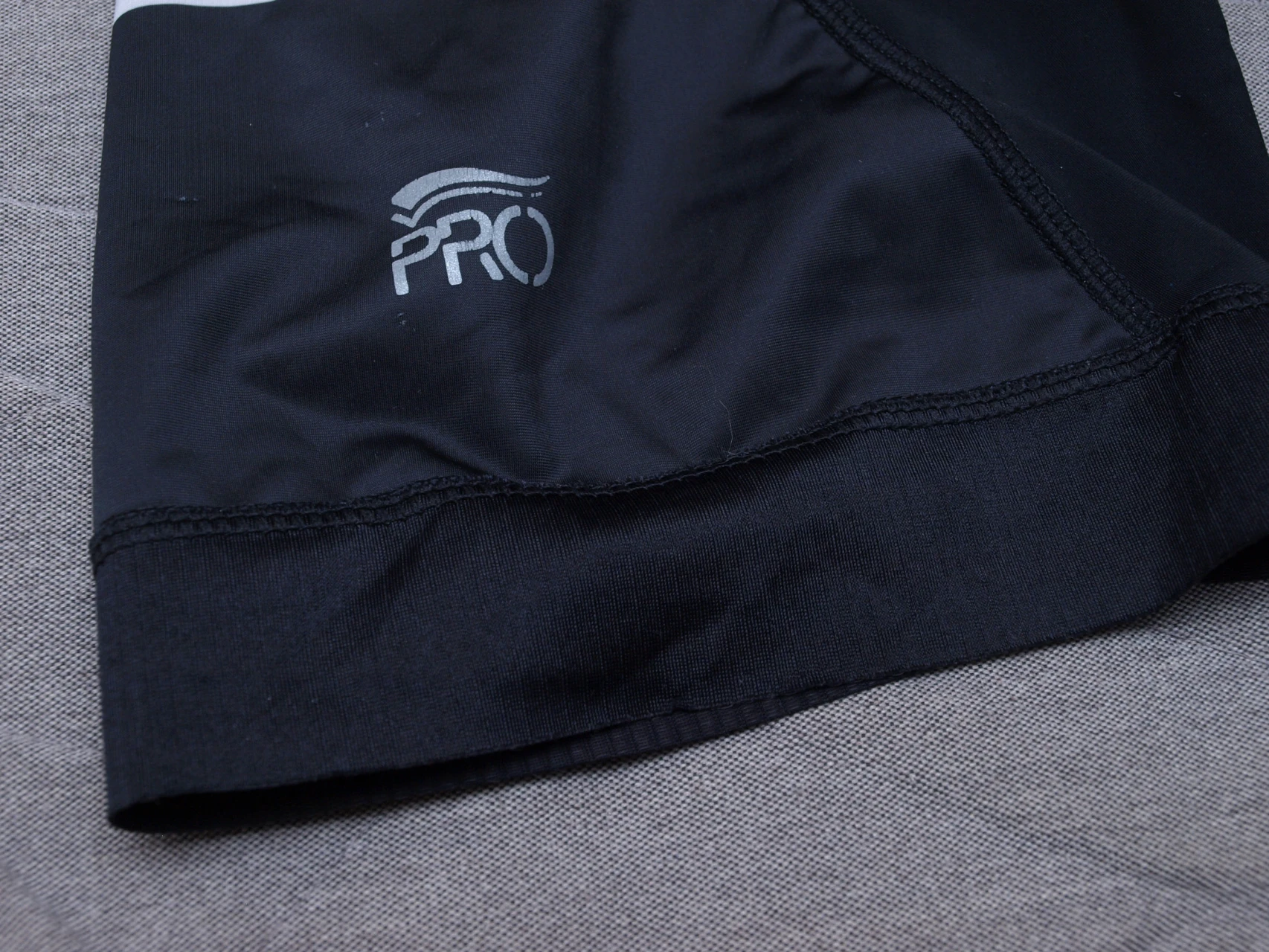 1. Pantaloni scurti Crivit Pro aero XL