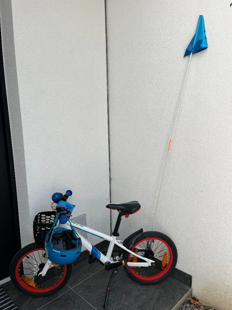 1. Vand bicicleta 16 inch Cube Racing