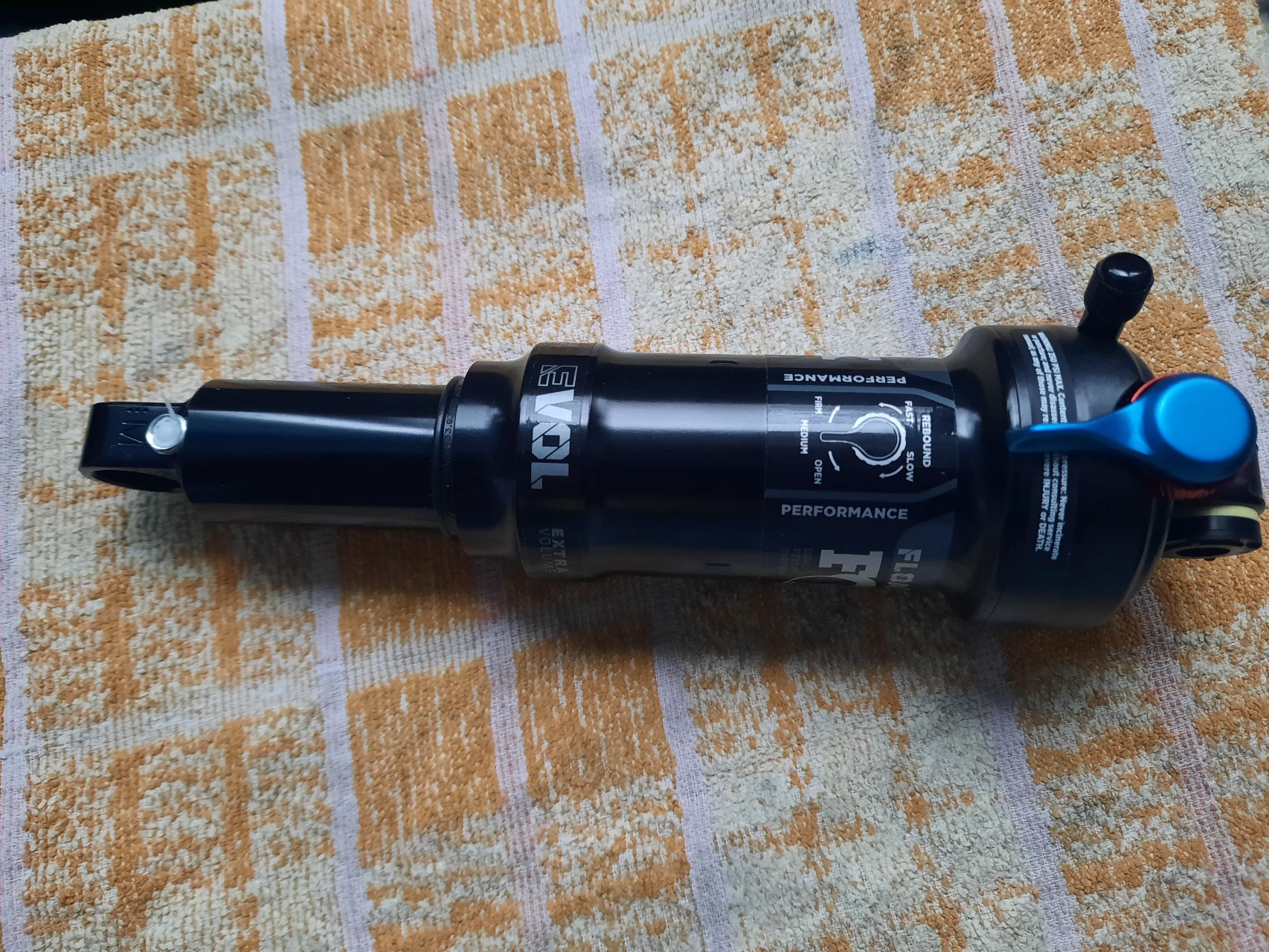 3. FOX NOU amortizor Shock 190x45 FLOAT DPS performance