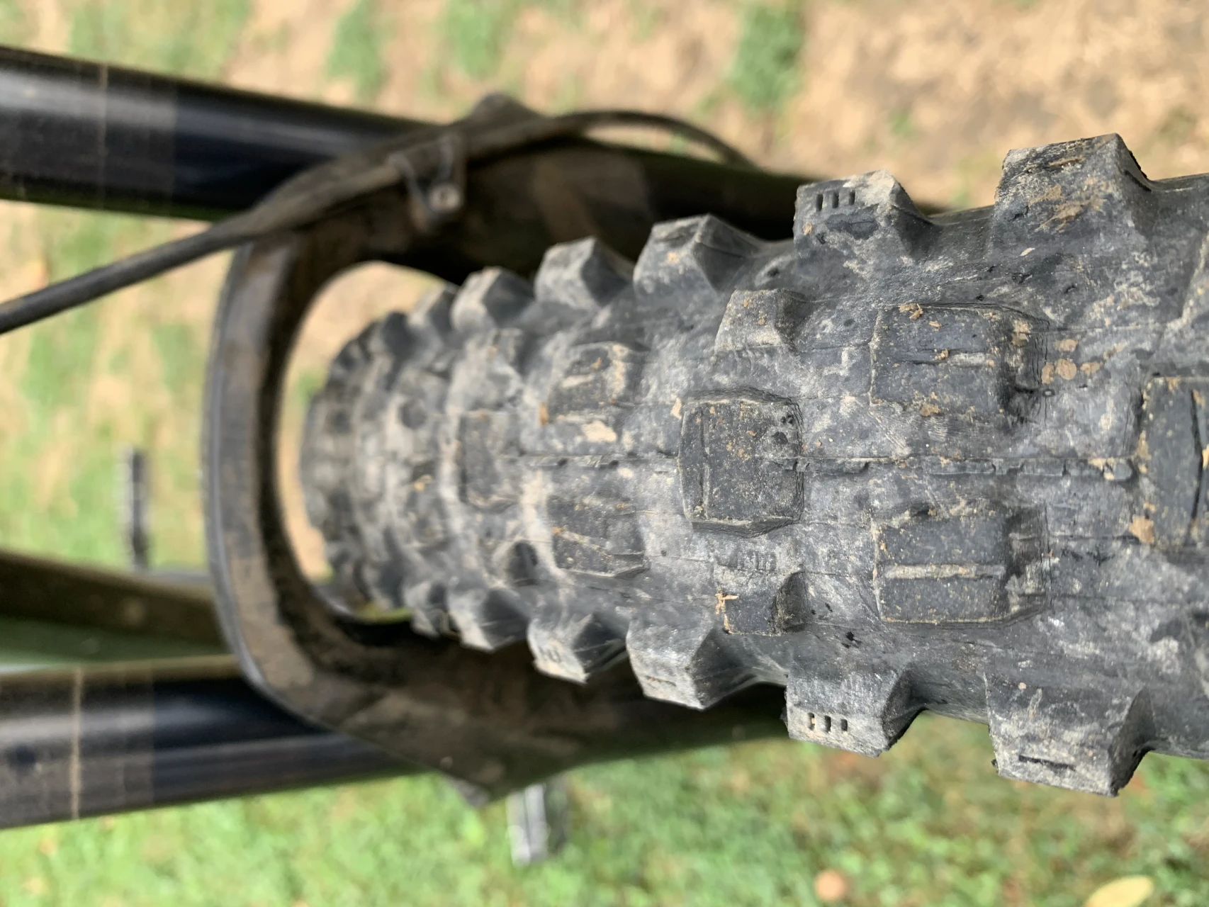 1. Cauciuc maxxis assegai