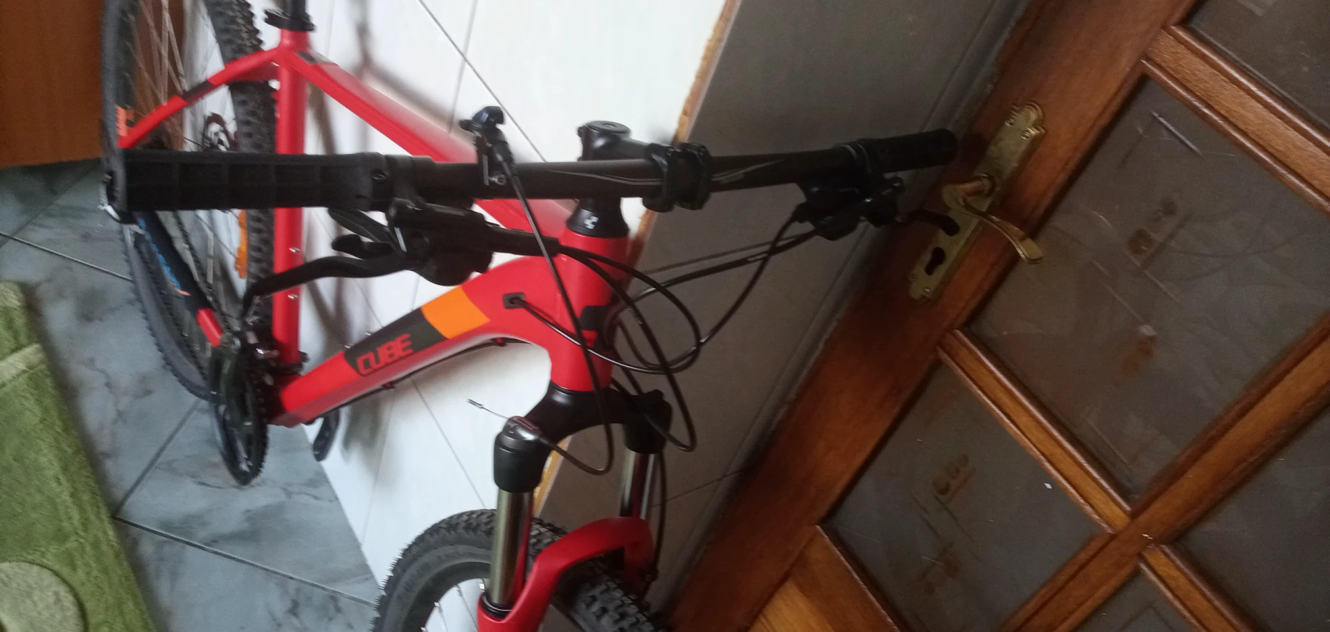 1. Mtb. 29 Cube marime L ca nou