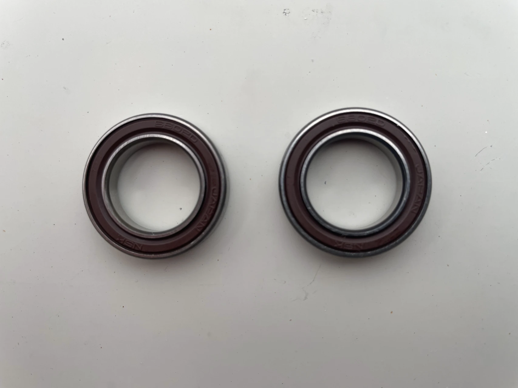 2. Rulmenti NSK 6802. Noi