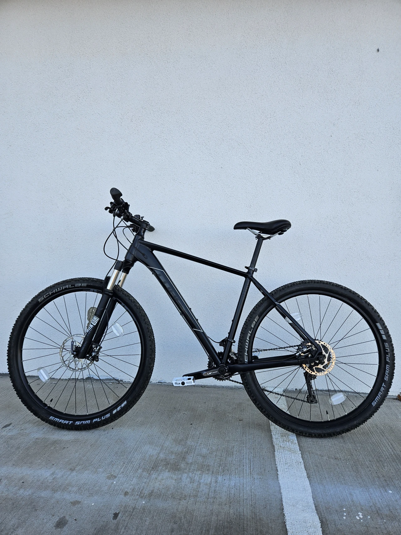 1. Bicicleta Cube Race One 29" Deore XT
