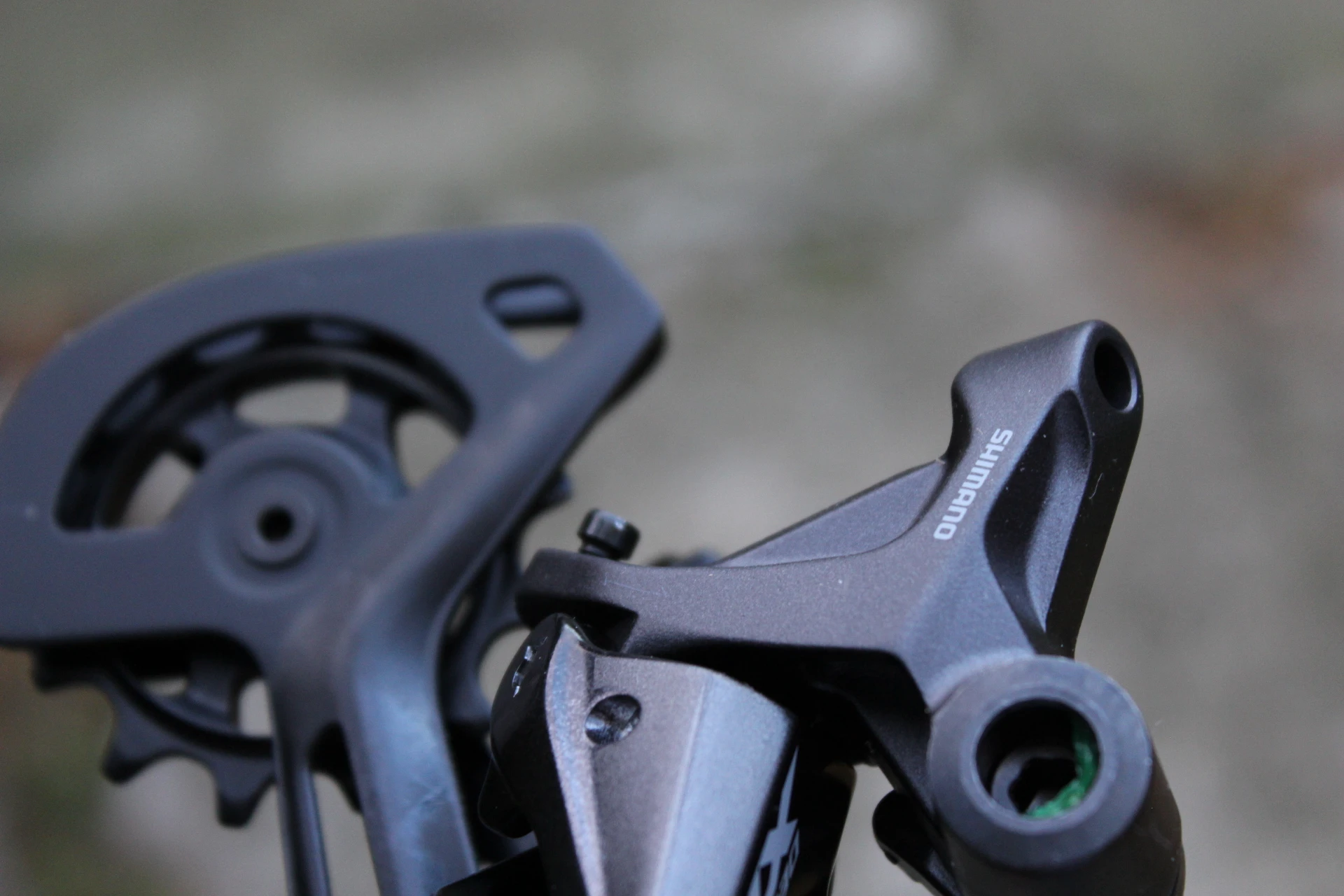 4. Shimano Deore XT RD-M8120 SGS - Shadow RD+ 12vit. schimbator spate
