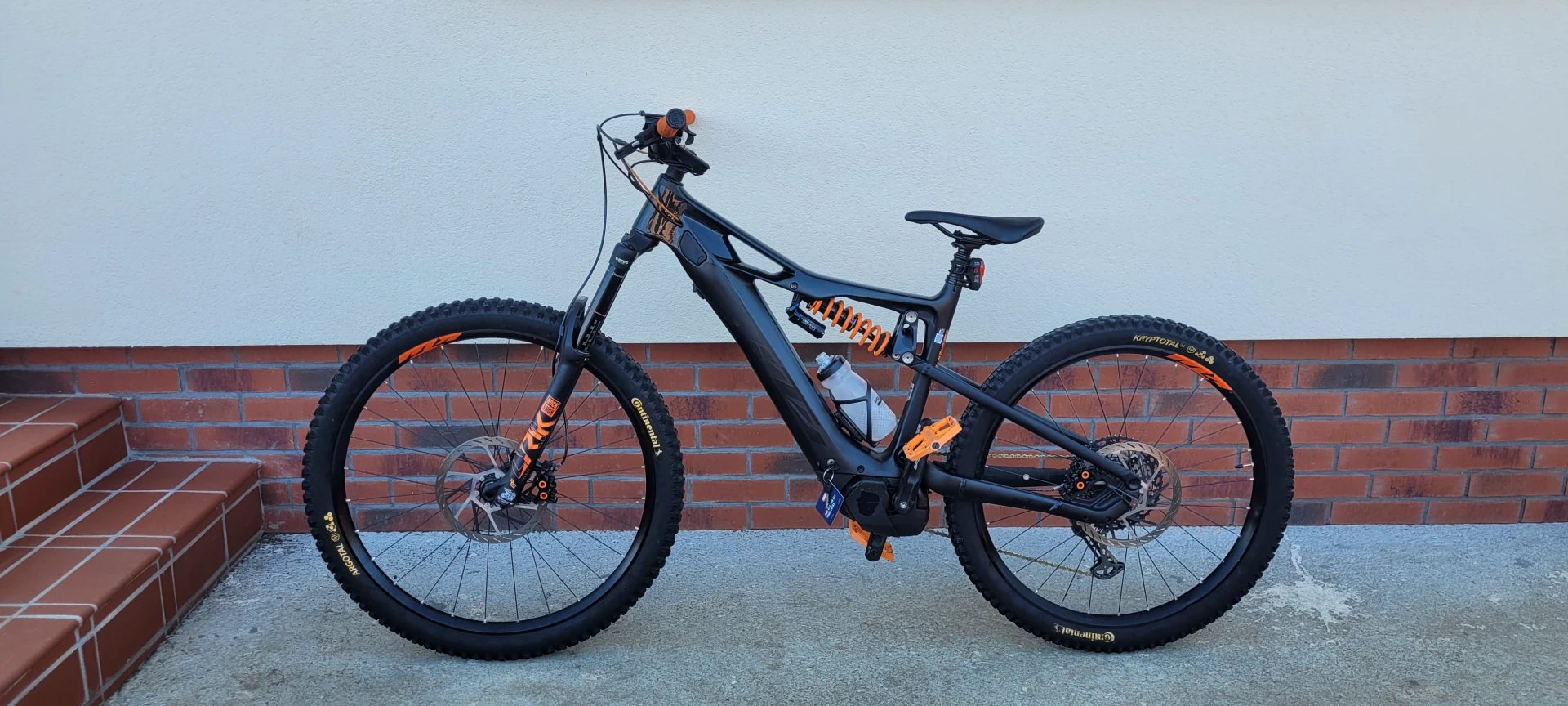 10. Vând bicicletă electrică KTM Macina Prowler Master Carbon model 2020