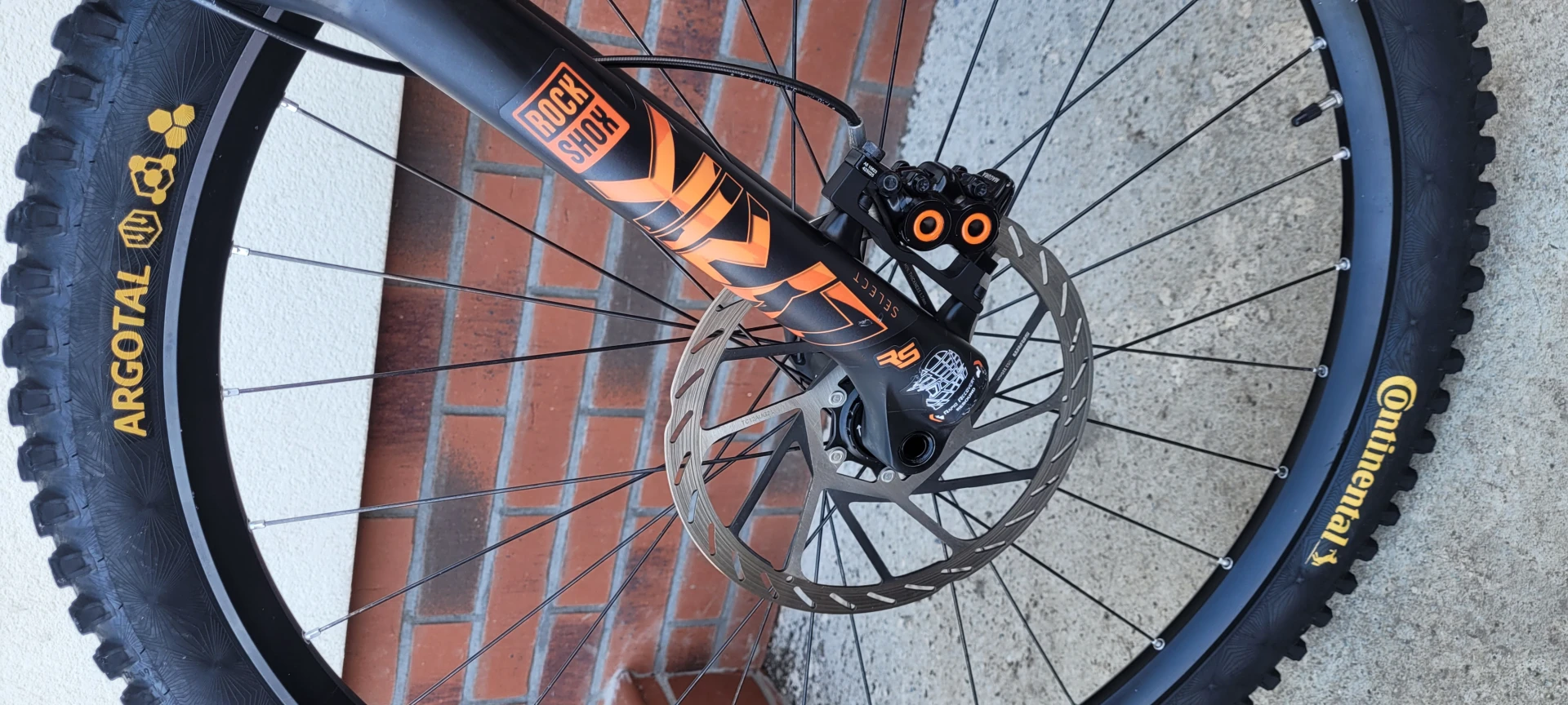 5. Vând bicicletă electrică KTM Macina Prowler Master Carbon model 2020