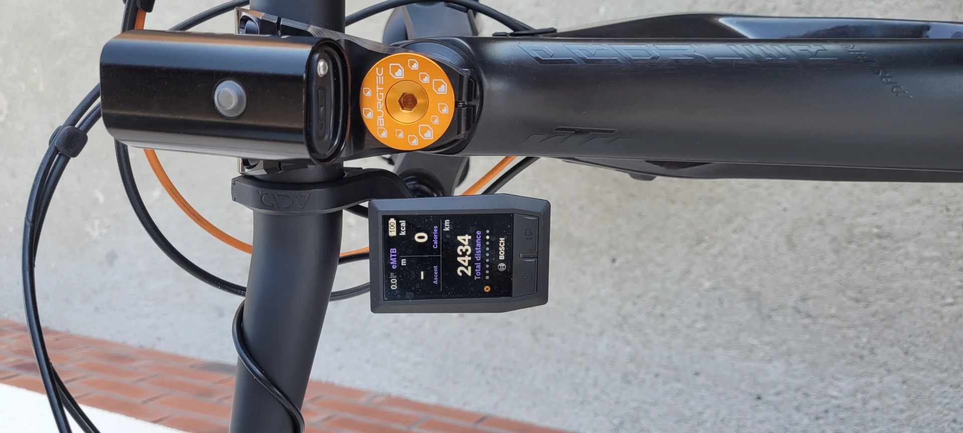 6. Vând bicicletă electrică KTM Macina Prowler Master Carbon model 2020